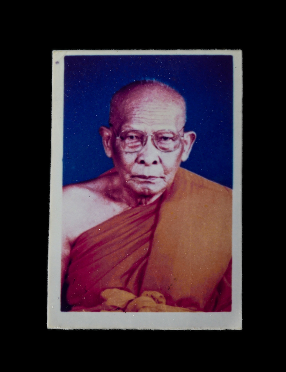 12Aug24 (113)p.jpg - รูปถ่ายหลวงปู่โง่น โสรโย วัดพระพุทธบาทเขารวก อ.ตะพานหิน จ.พิจิตร หลังปั้มยันต์พระเจ้าห้าพระองค์ รูปเก่าสวย น่าเก็บสะสมบูชา ขนาดห้วยคอ | https://kamulet.in.th